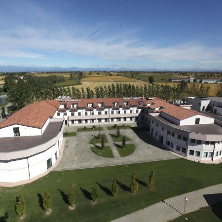 Hotel Novarello Granozzo con Monticello Экстерьер фото