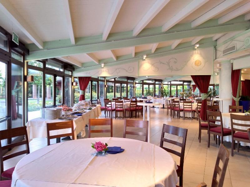 Hotel Novarello Granozzo con Monticello Экстерьер фото