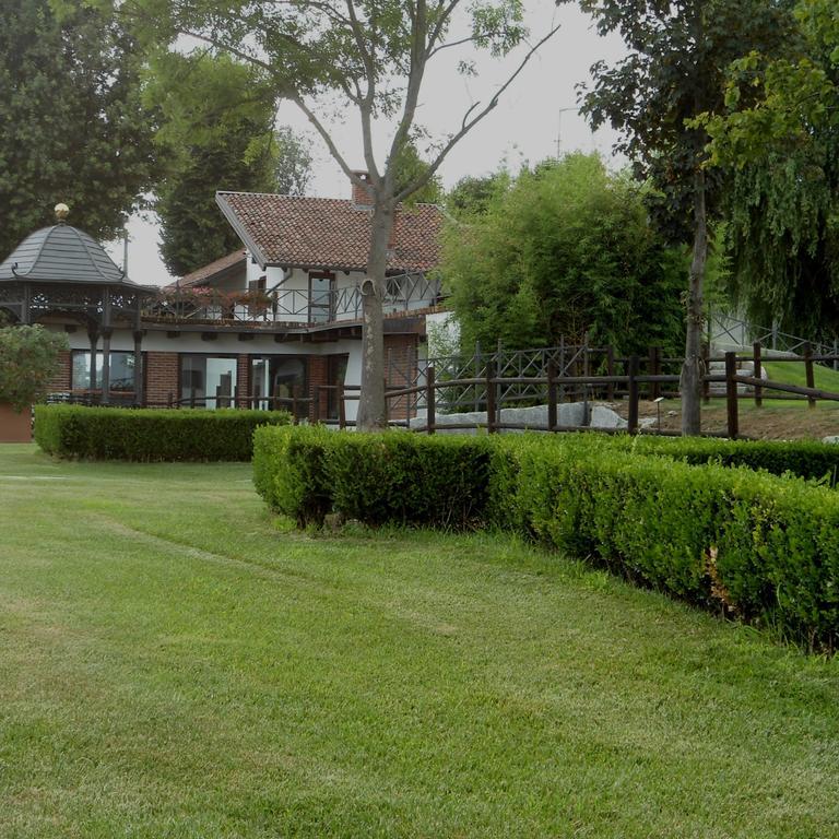 Hotel Novarello Granozzo con Monticello Экстерьер фото